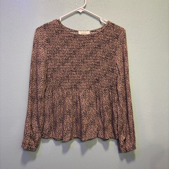 URBAN Romantics Tops - ⭐️ 3/$21 ⭐️ URBAN Romantics Cheetah Smocked Peplum Long Sleeve Blouse Size S